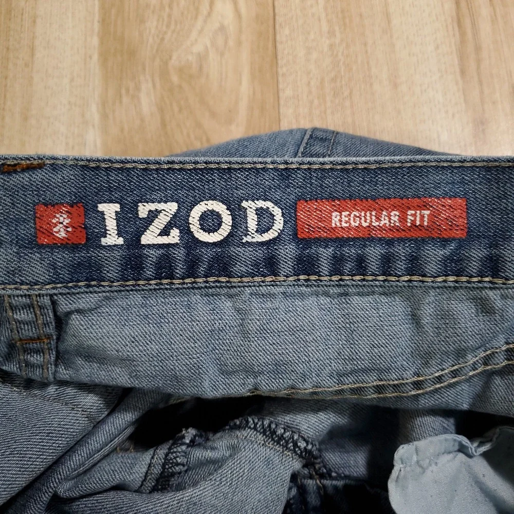 IZOD Mens Regular Fit Jeans Blue Medium Wash Denim 40x32 Straight Leg Pants